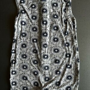 Kate Quinn Blue and White compass shortie